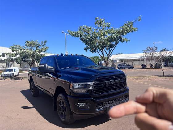 RAM 2500 6.7 I6 TURBO DIESEL LARAMIE NIGHT EDITION CD 4X4 AUTOMÁTICO RAM 2500 6.7 I6 TURBO DIESEL LARAMIE NIGHT EDITION CD 4X4 AUTOMÁTICO